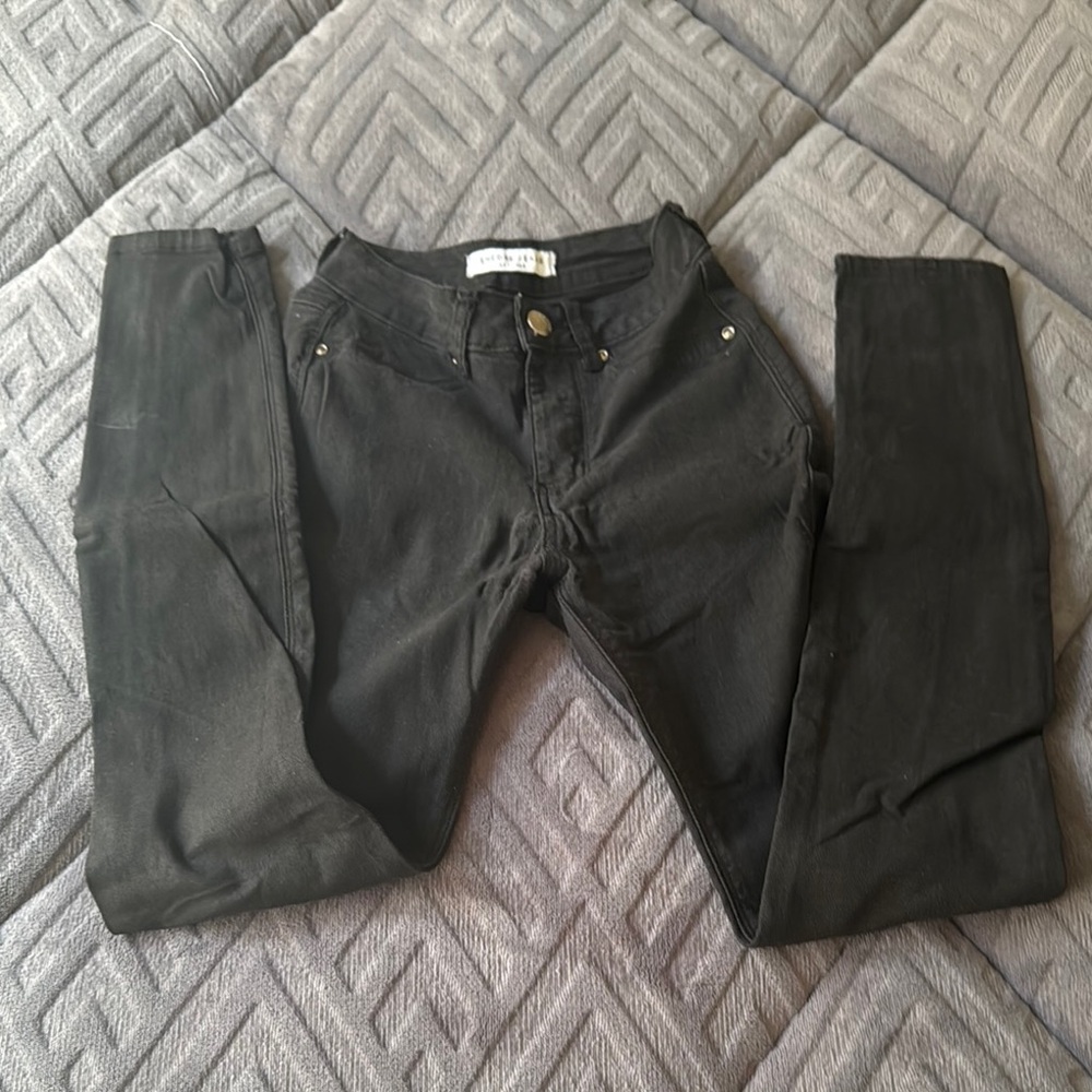 Stylish Black Skinny Jeans - Picture 3 of 4